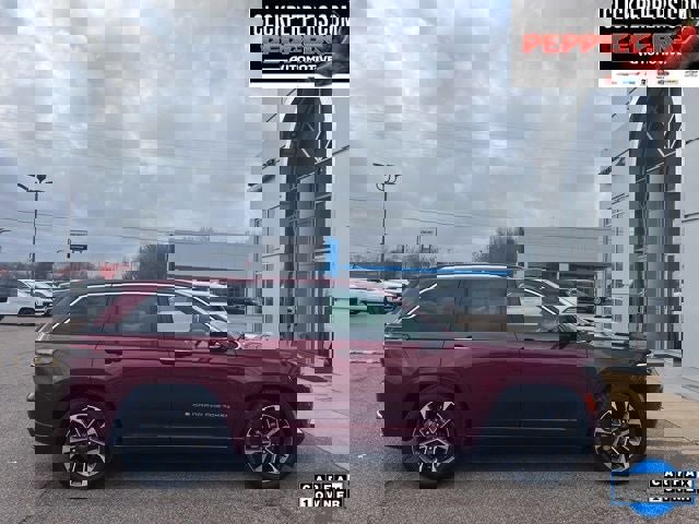 Used 2023 Jeep Grand Cherokee Overland w/ Adv Protech Group III image 7