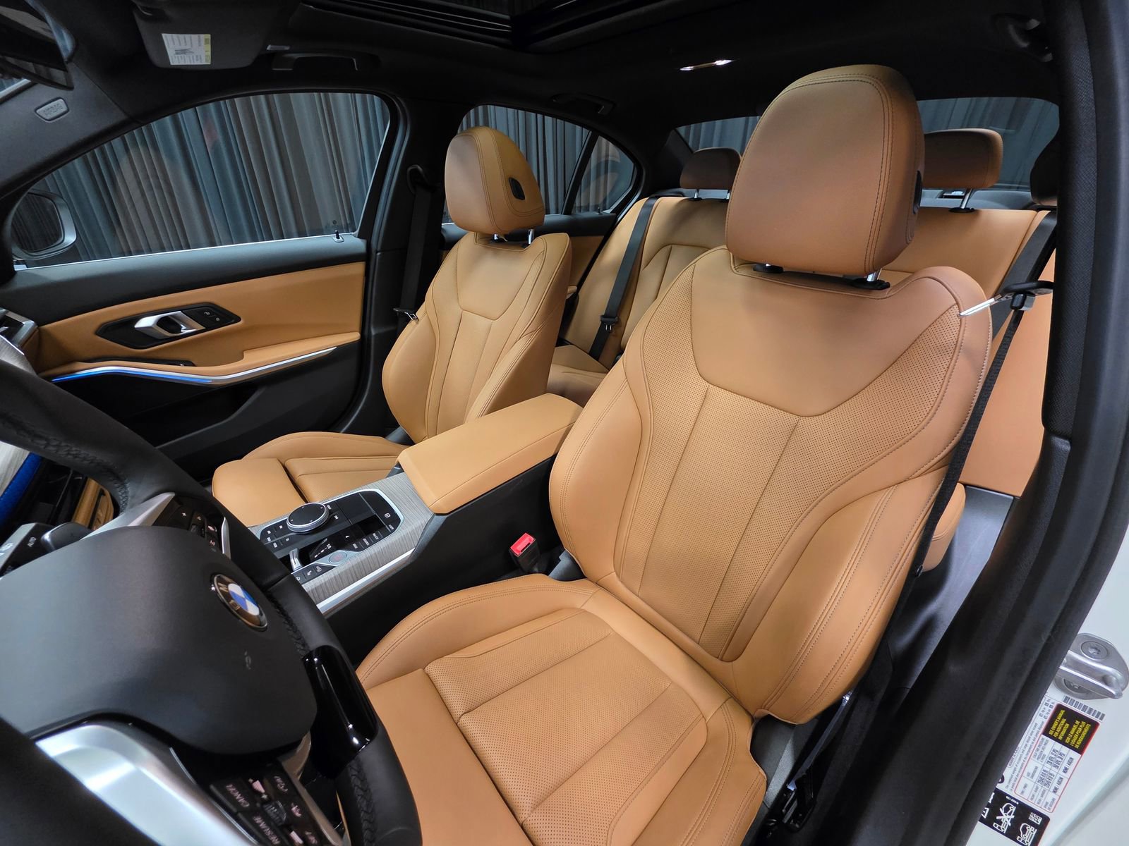 Used 2025 BMW 330i xDrive Sedan w/ Premium Package image 17