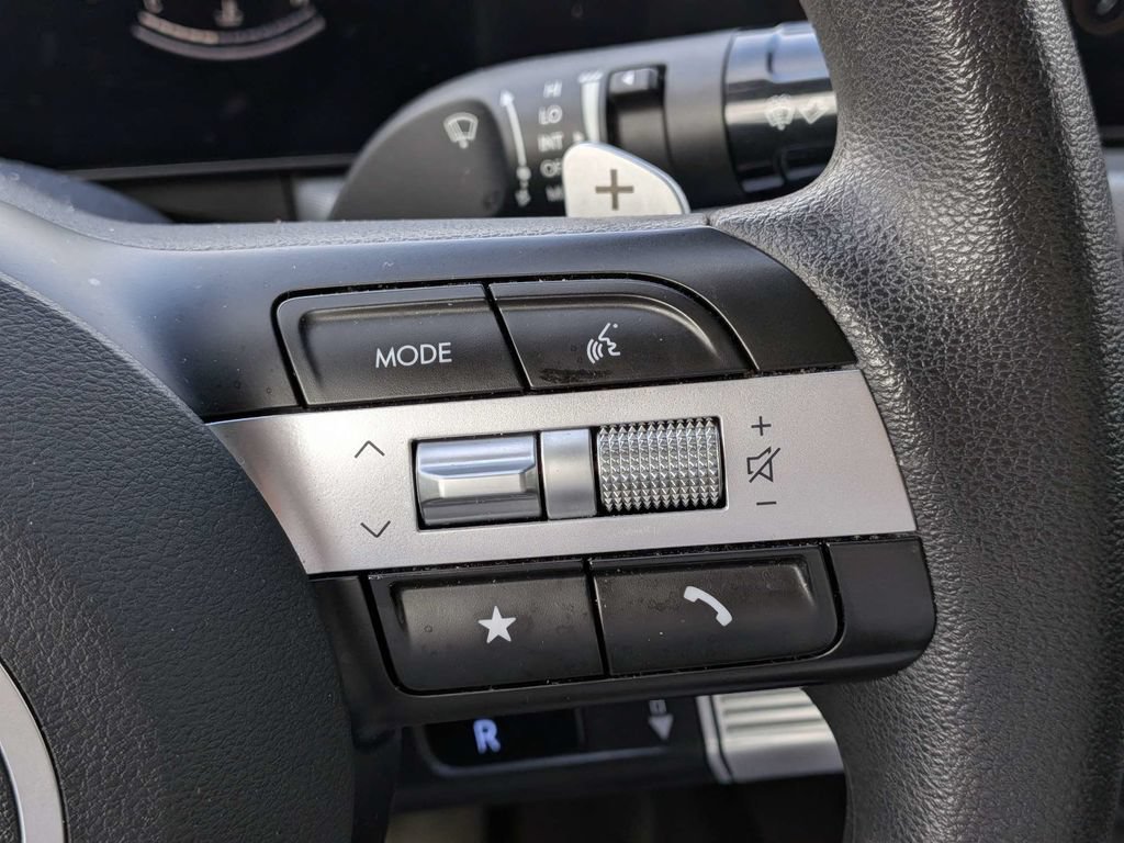 Used 2025 Hyundai Sonata SEL FWD image 21