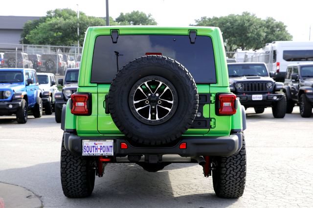 Used 2025 Jeep Wrangler Unlimited Rubicon AWD/4WD image 6