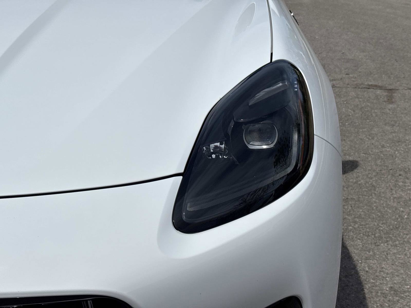 Used 2023 Maserati Grecale Modena image 11