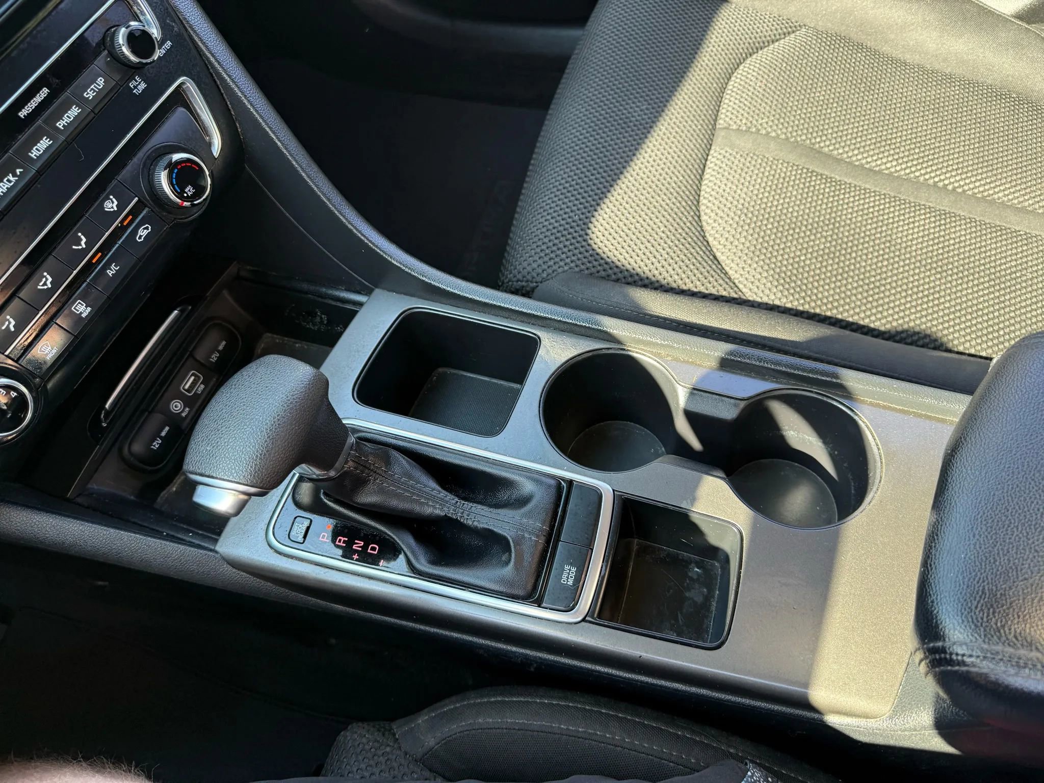 Used 2020 Kia Optima LX image 23