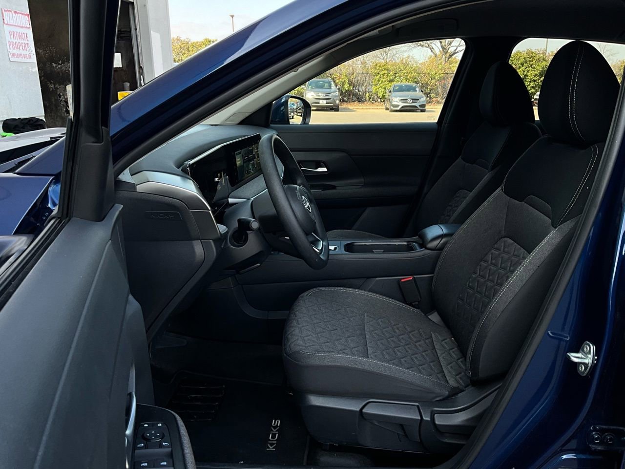 Used 2025 Nissan Kicks SV image 10