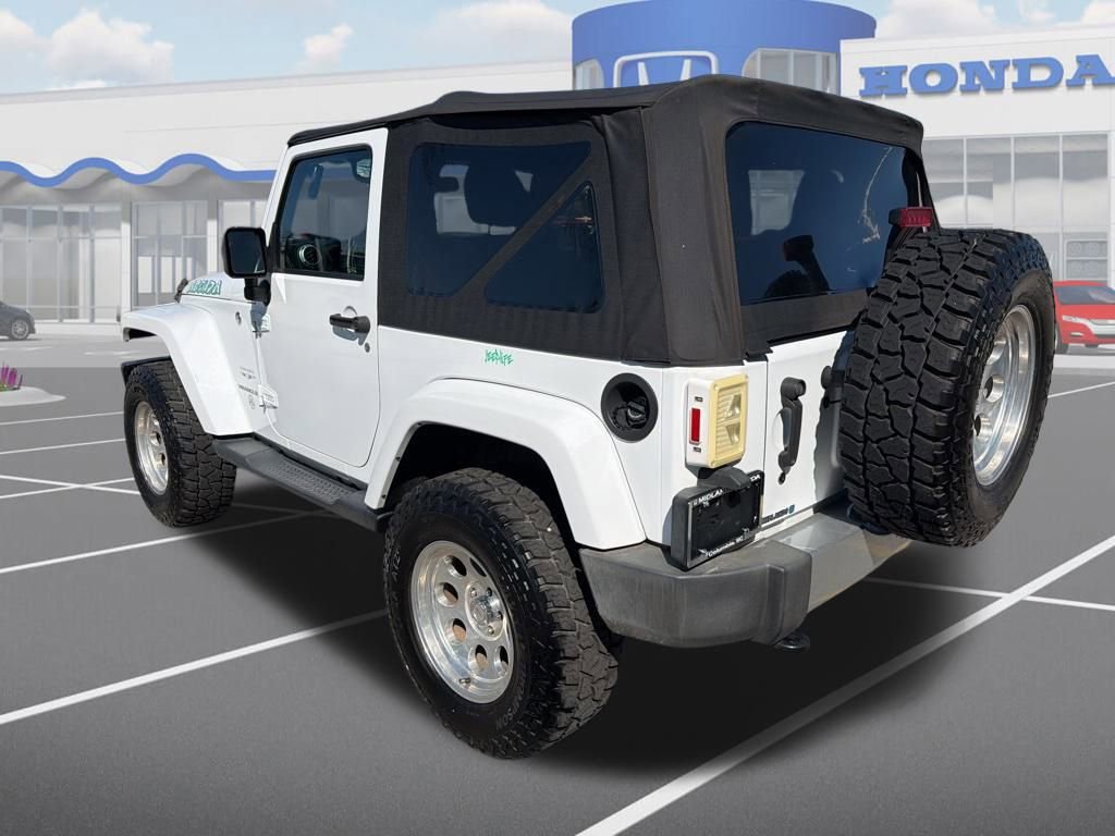 Used 2017 Jeep Wrangler Sahara w/ Connectivity Group image 6