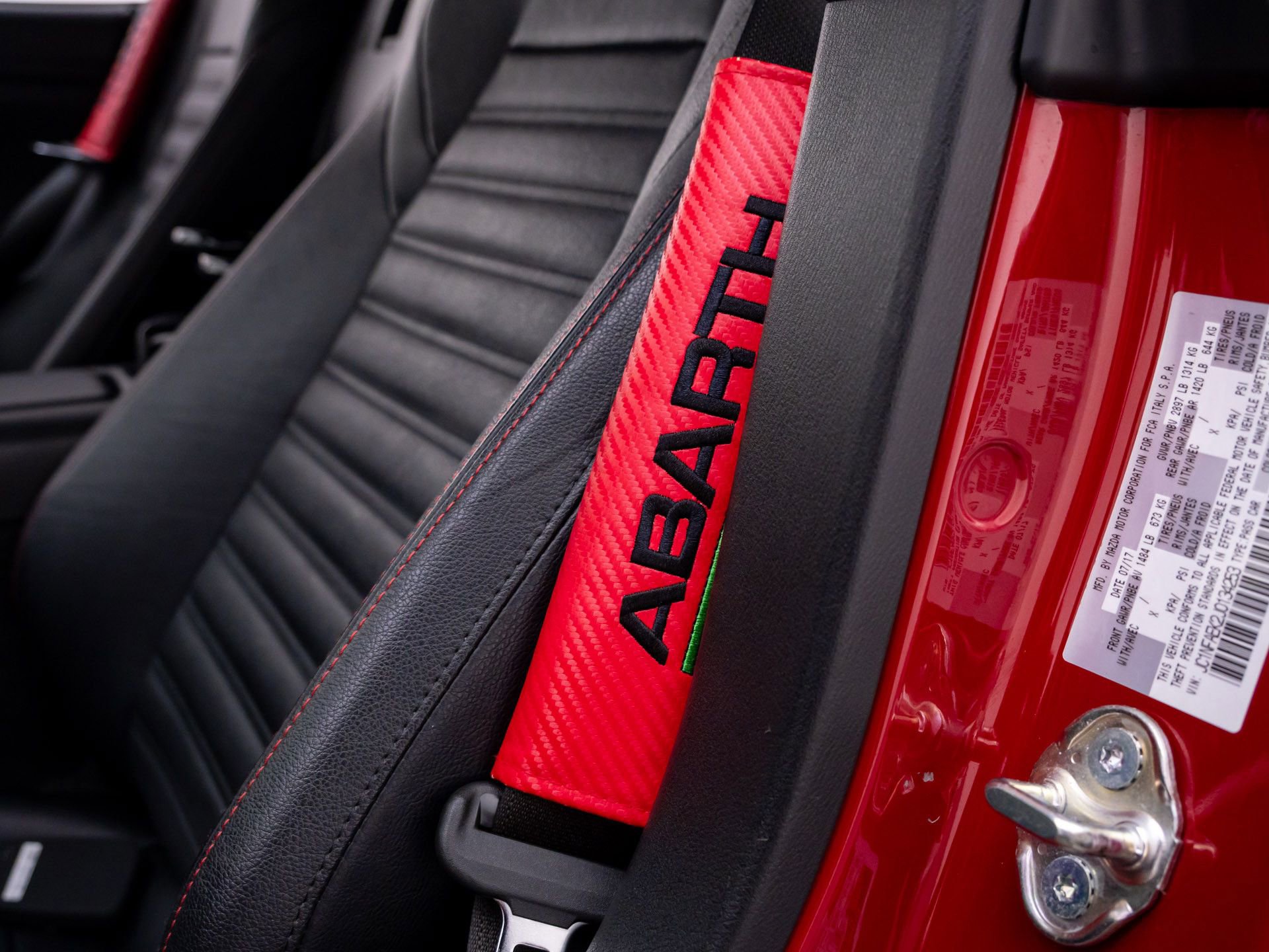 Used 2018 FIAT 124 Spider Abarth w/ Convenience Group RWD image 35