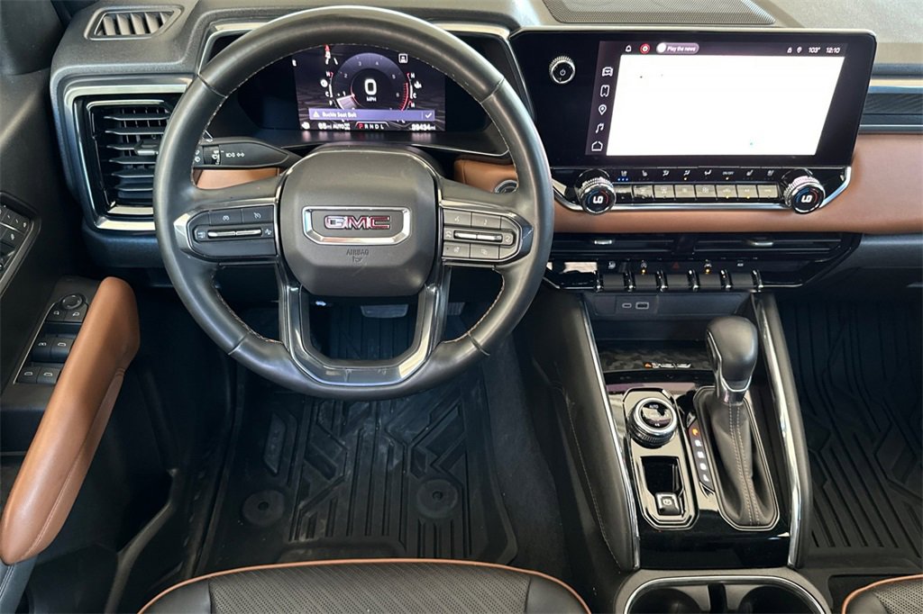 Used 2023 GMC Canyon AT4 w/ AT4 Premium Package image 17