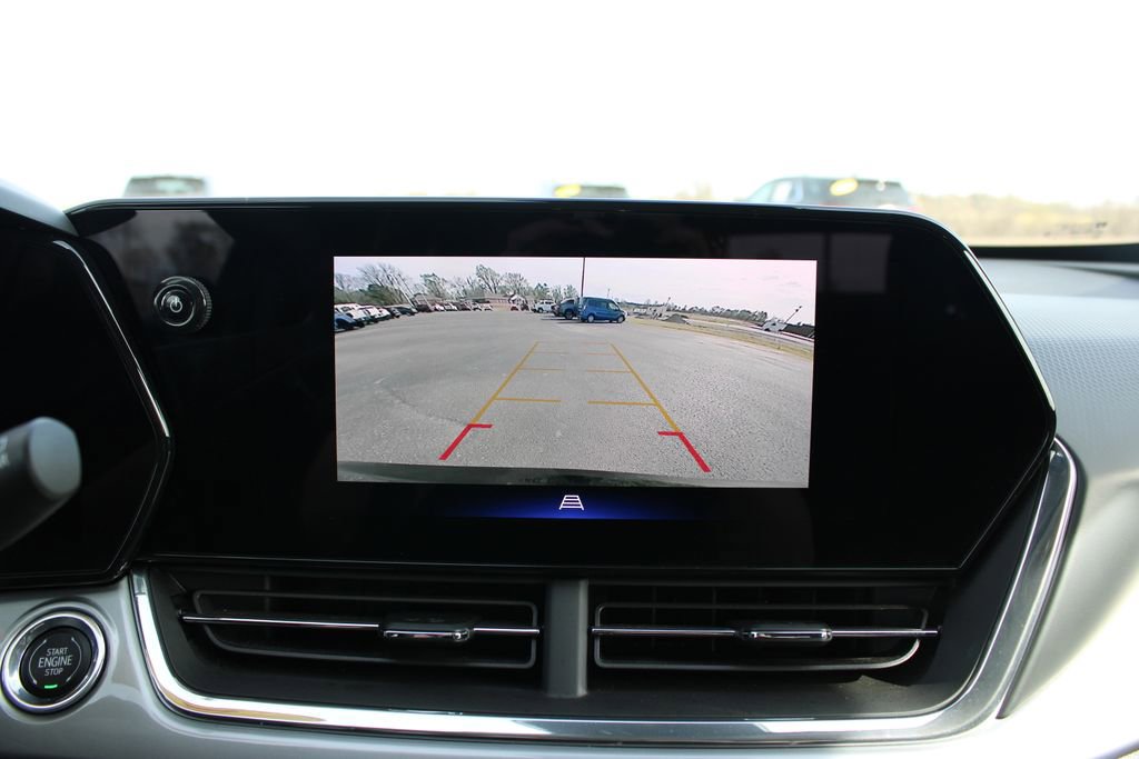 Used 2025 Chevrolet Trax LT image 48