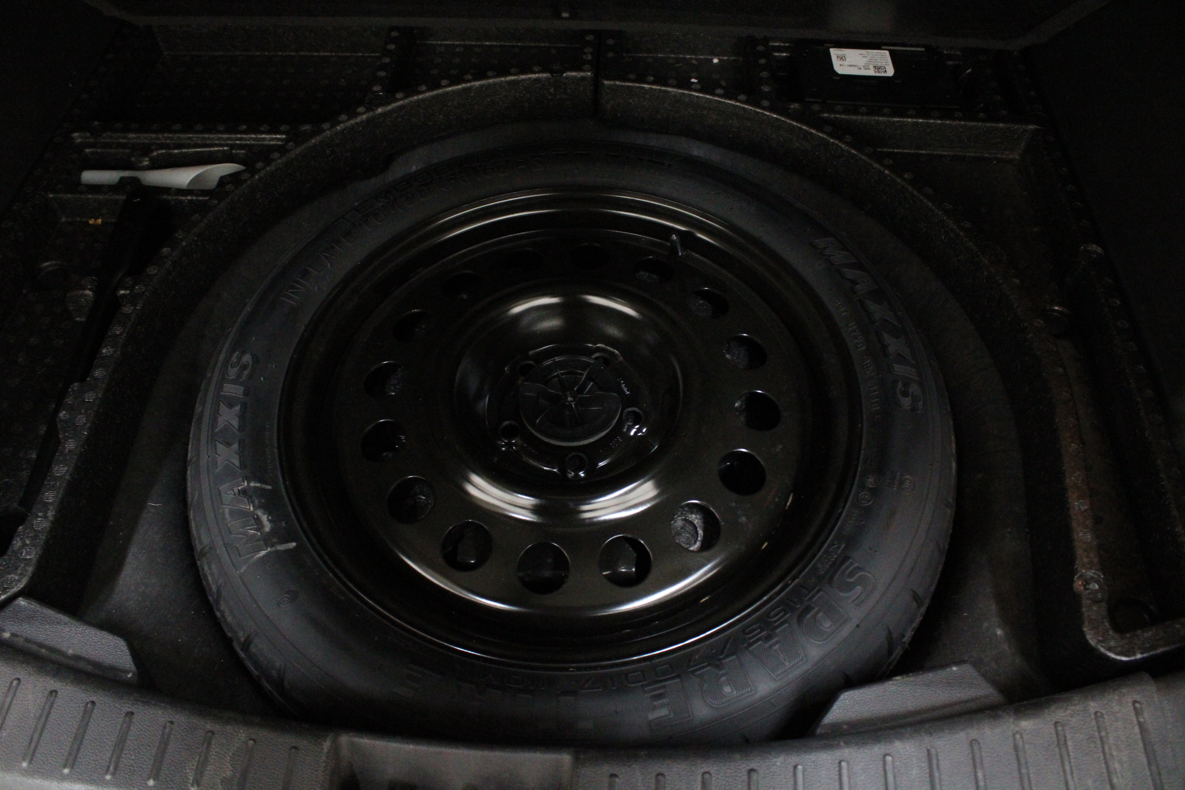 Used 2019 Ford Escape SE image 12