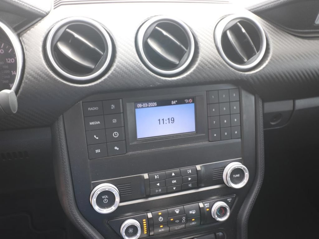 Used 2019 Ford Mustang Coupe RWD image 18