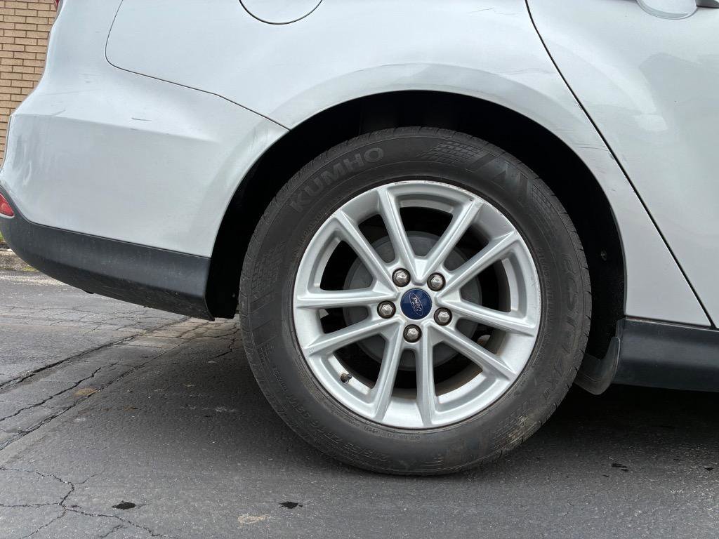 Used 2016 Ford Focus SE image 23