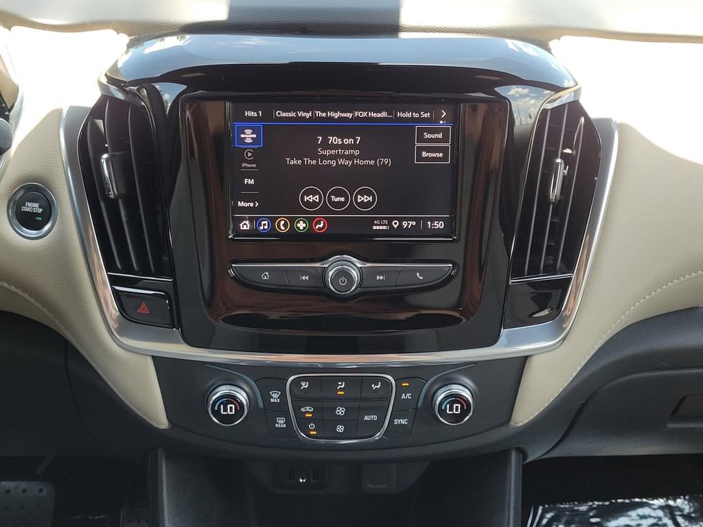 Used 2023 Chevrolet Traverse LS image 17