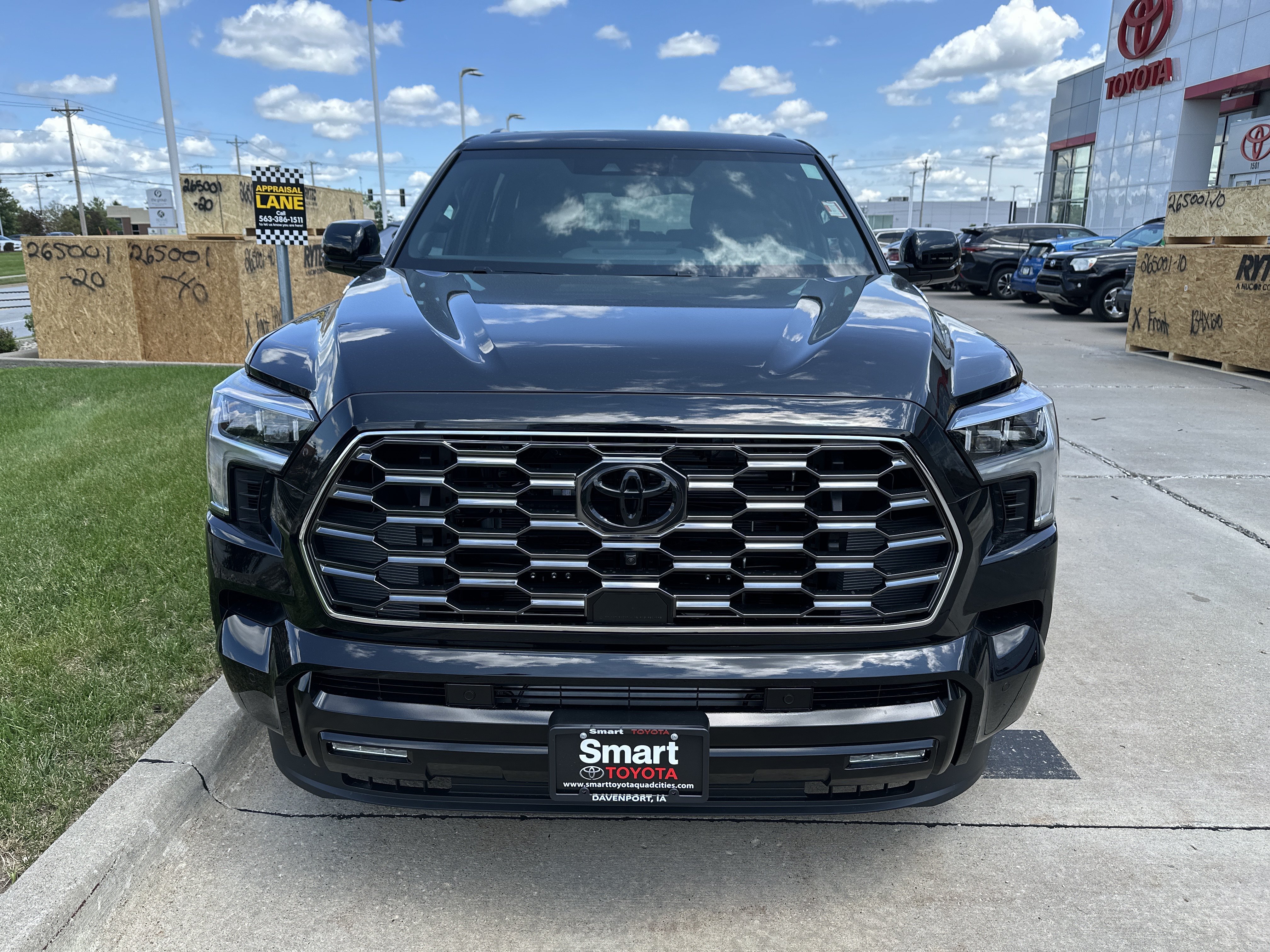 New 2026 Toyota Sequoia Platinum AWD/4WD image 2