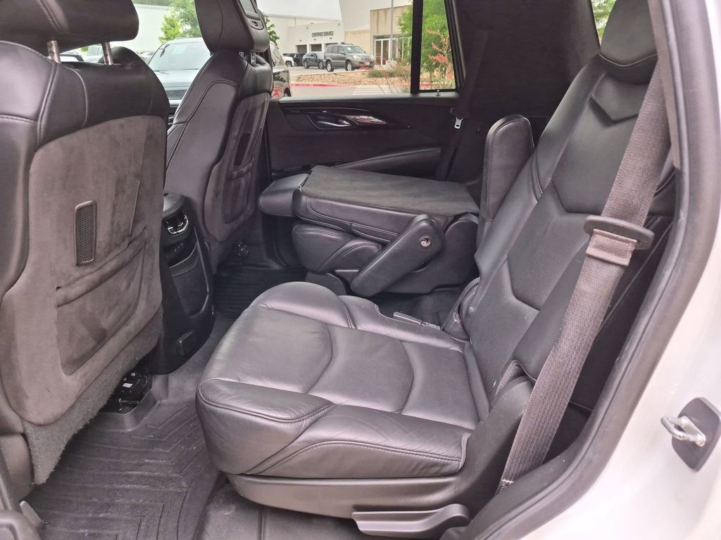 Used 2018 Cadillac Escalade Platinum AWD/4WD image 39