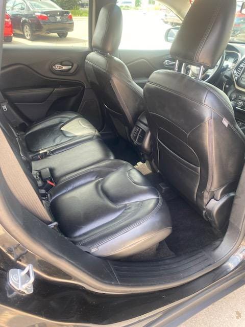 Used 2015 Jeep Cherokee Latitude AWD/4WD image 7