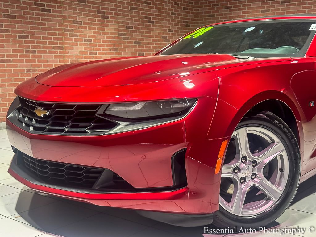 Used 2024 Chevrolet Camaro LT w/ Technology Package image 3