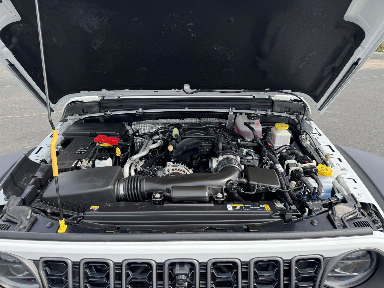 Used 2024 Jeep Gladiator Rubicon w/ Technology Group AWD/4WD image 41