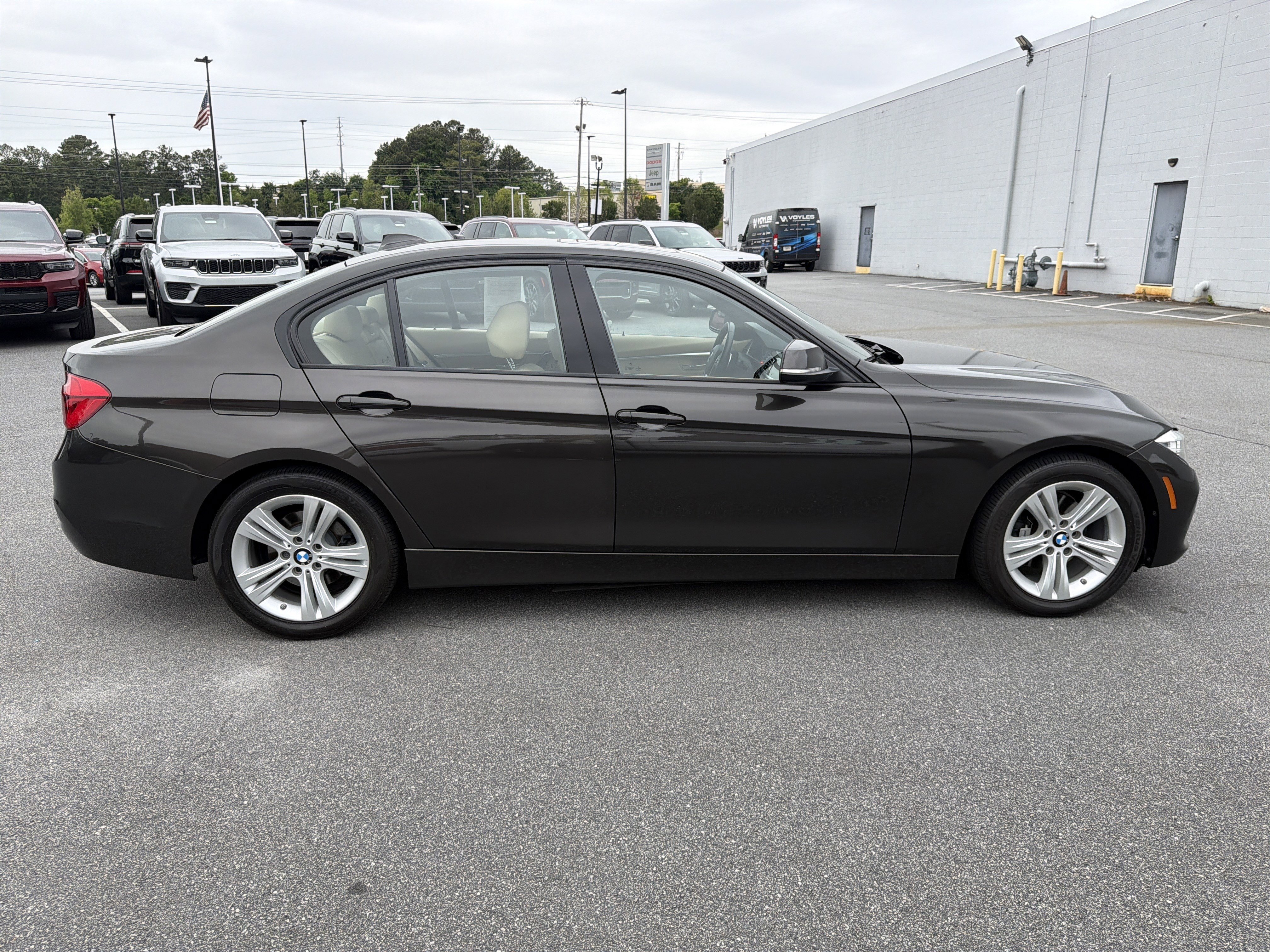 Used 2016 BMW 328i Sedan RWD image 9