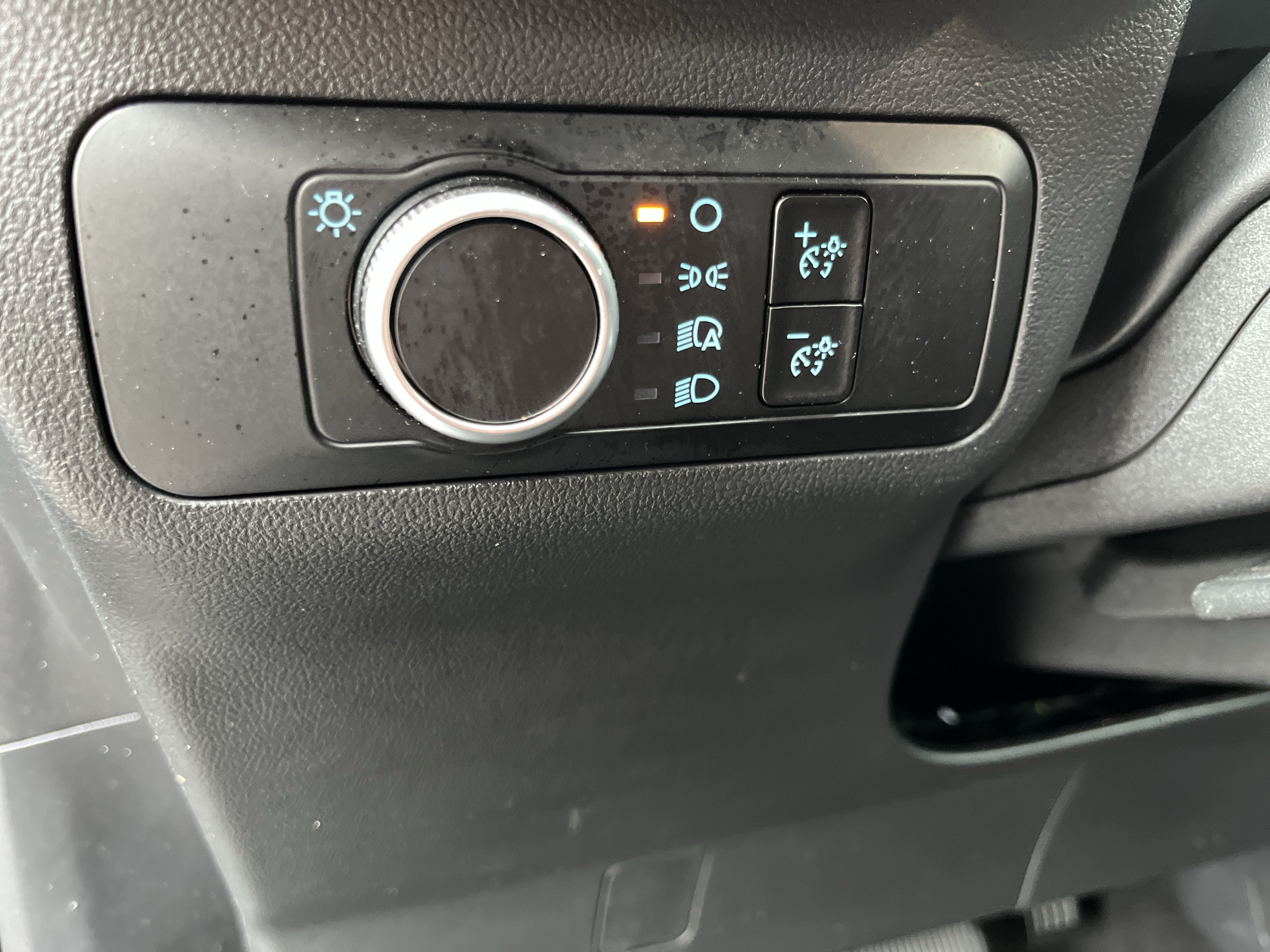 Used 2025 Ford Escape ST-Line AWD/4WD image 18