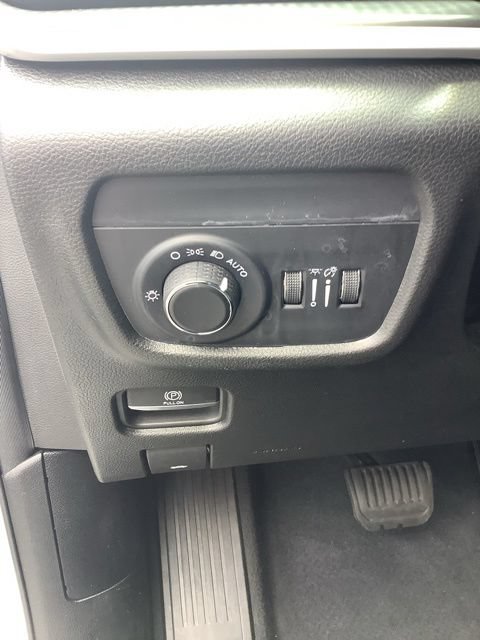 Certified 2023 Jeep Grand Cherokee L Altitude AWD/4WD image 36