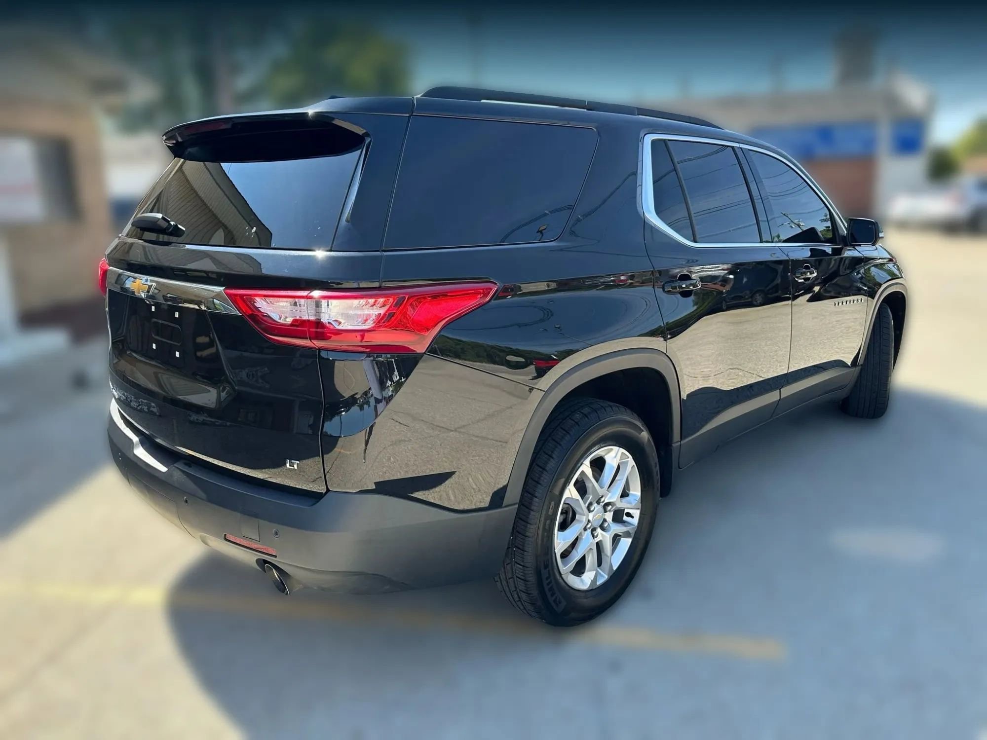 Used 2021 Chevrolet Traverse LT w/ LPO, Floor Liner Package image 7