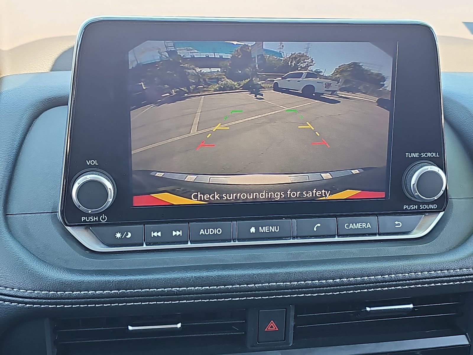 Used 2023 Nissan Rogue SV image 24