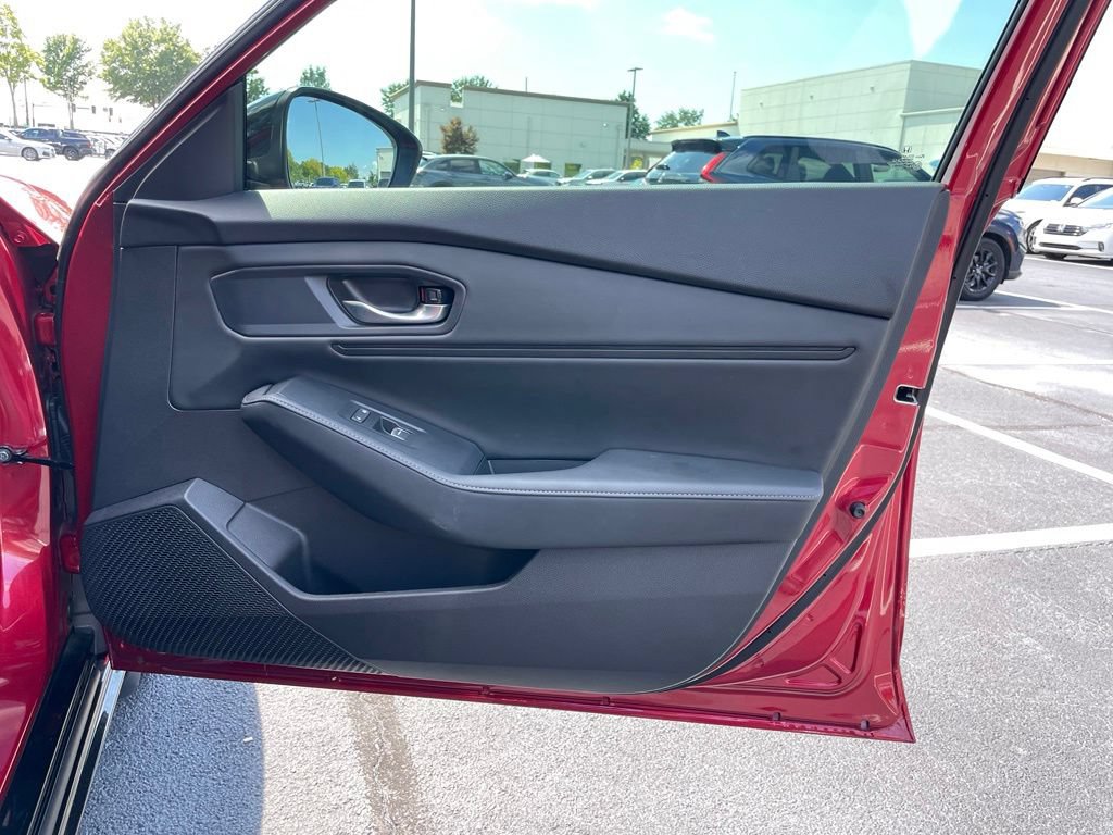Certified 2025 Honda Accord Sport image 30