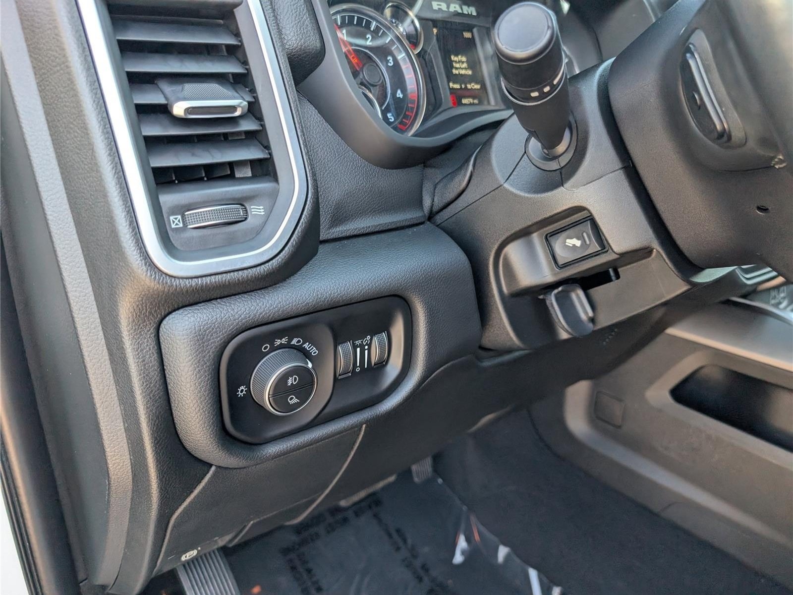 Used 2019 RAM 3500 Big Horn RWD image 21