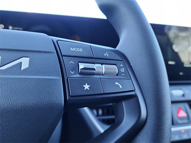 New 2025 Kia K4 LXS image 23