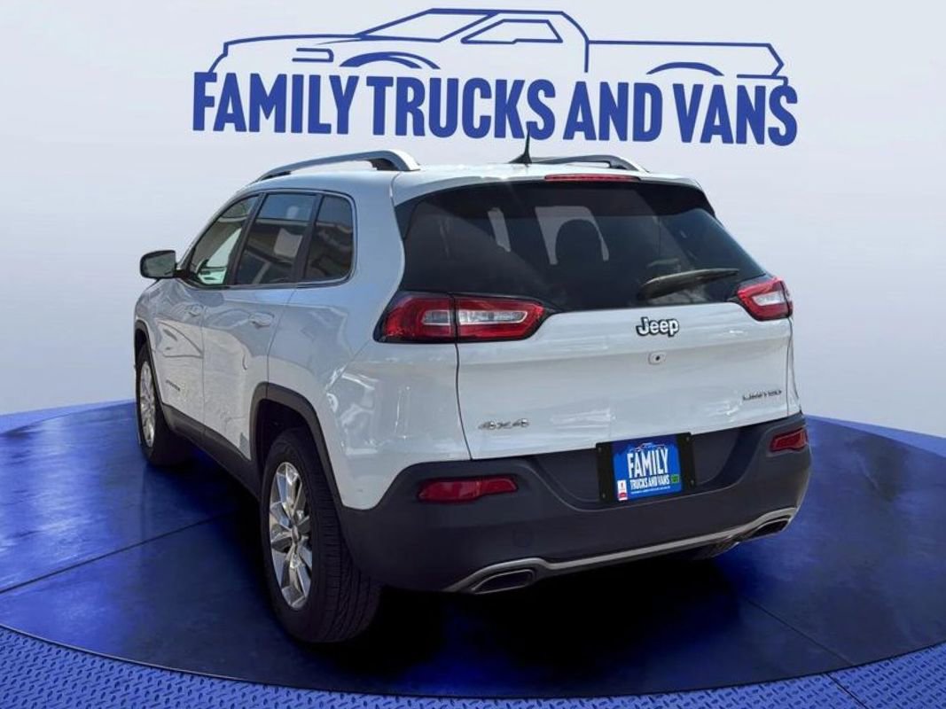 Used 2016 Jeep Cherokee Limited image 3