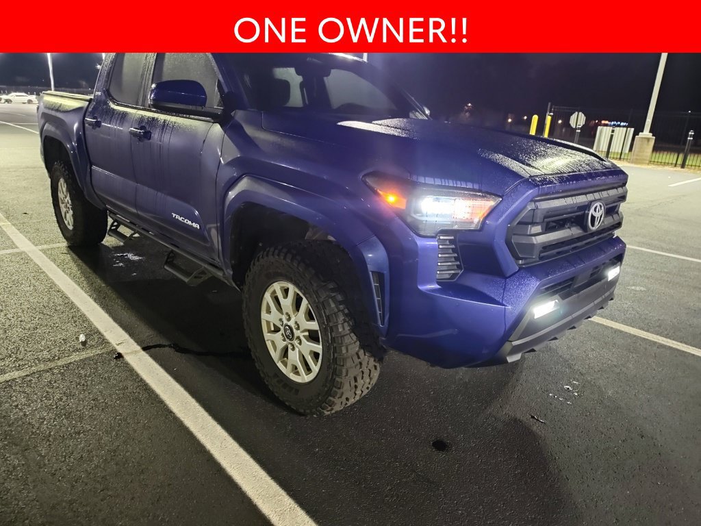 Used 2025 Toyota Tacoma SR5 w/ SR5 Upgrade Package AWD/4WD image 3