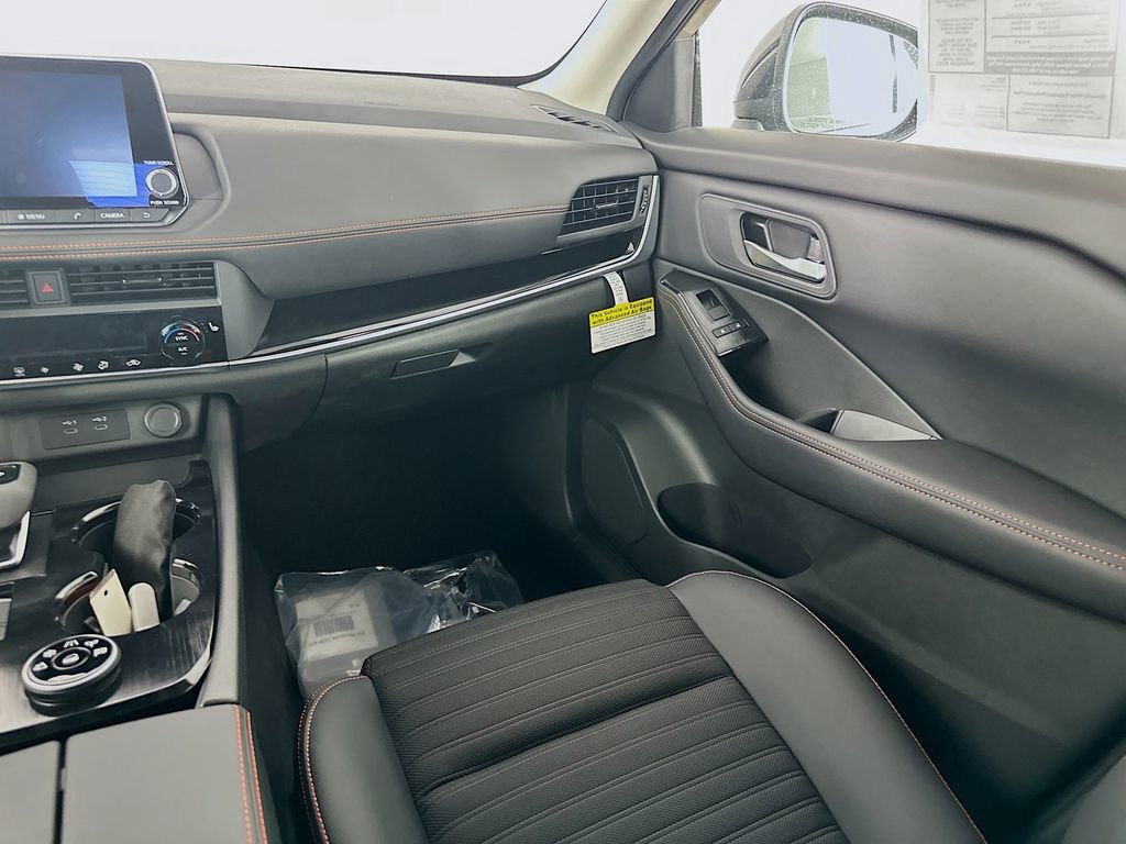 New 2026 Nissan Rogue SV image 31