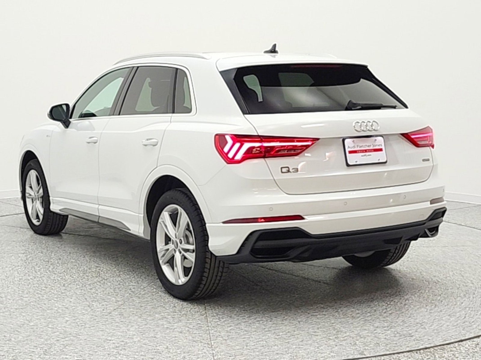 Used 2023 Audi Q3 2.0T Premium AWD/4WD image 7