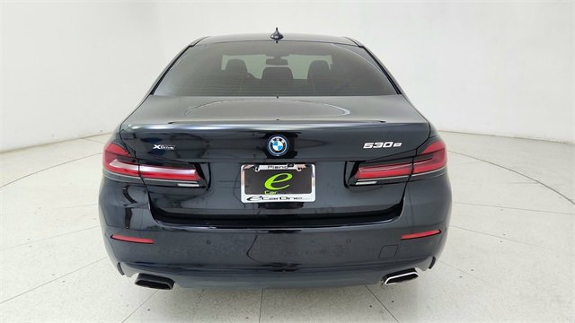 Used 2023 BMW 530e xDrive w/ Premium Package image 5