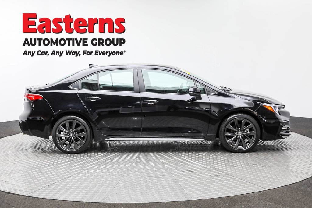 Used 2025 Toyota Corolla SE image 4