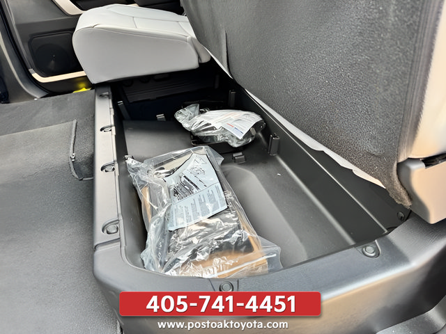 Used 2026 Toyota Tundra Limited AWD/4WD image 24