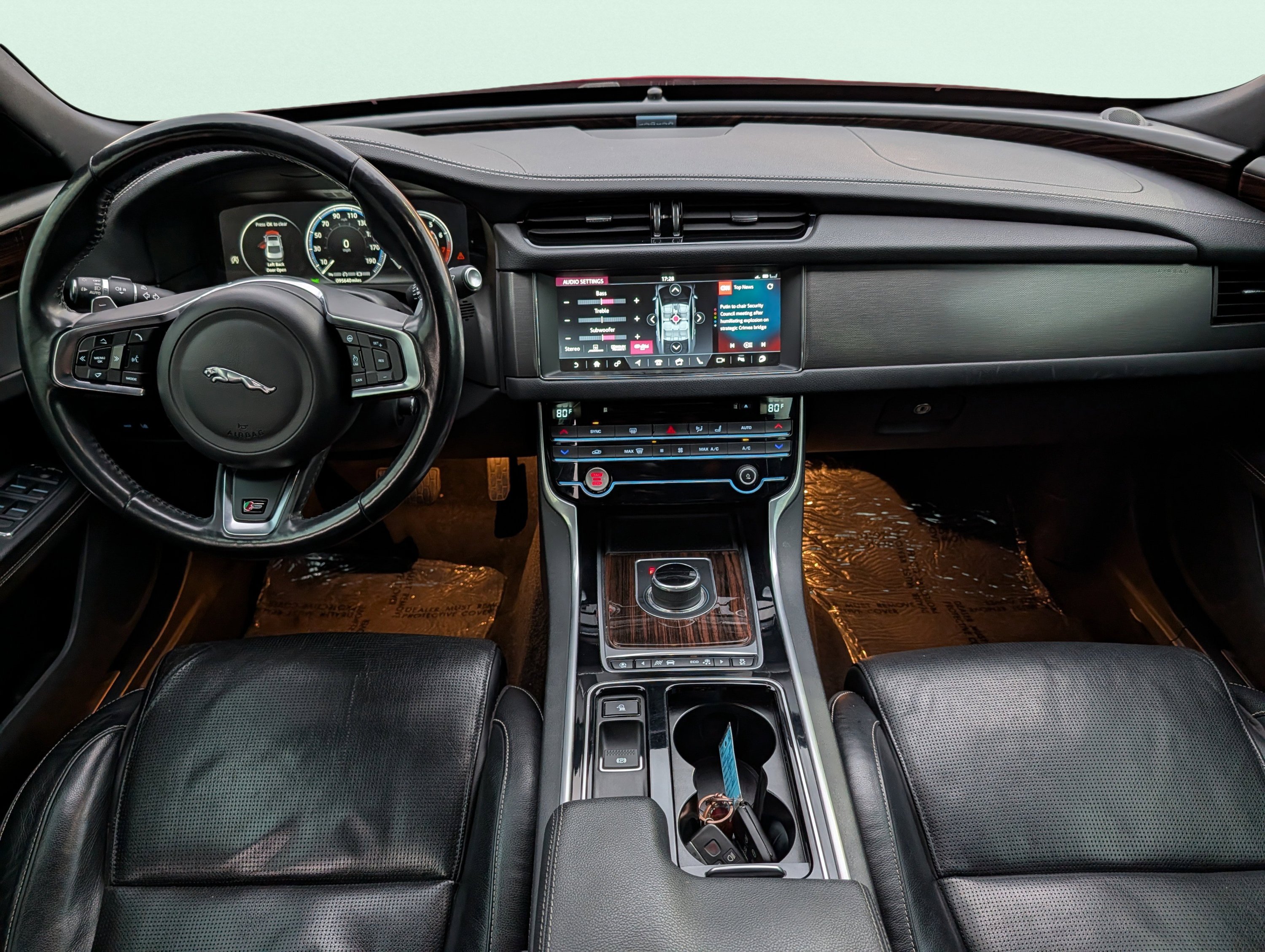 Used 2018 Jaguar XF S RWD image 2