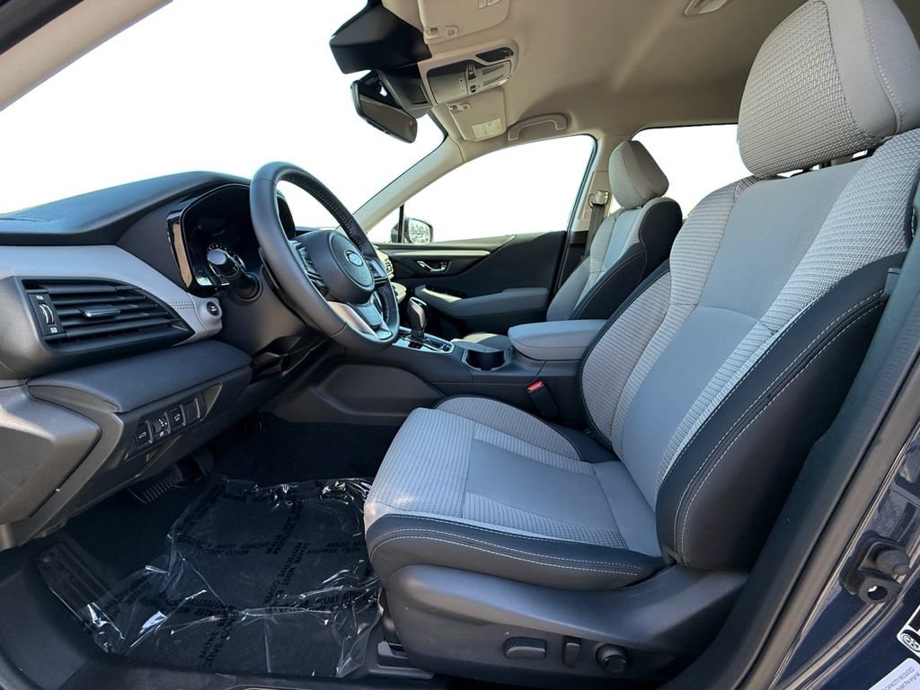 Used 2025 Subaru Outback Premium AWD/4WD image 9