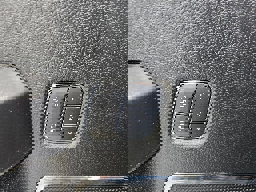 Used 2018 Ford F150 Lariat image 34