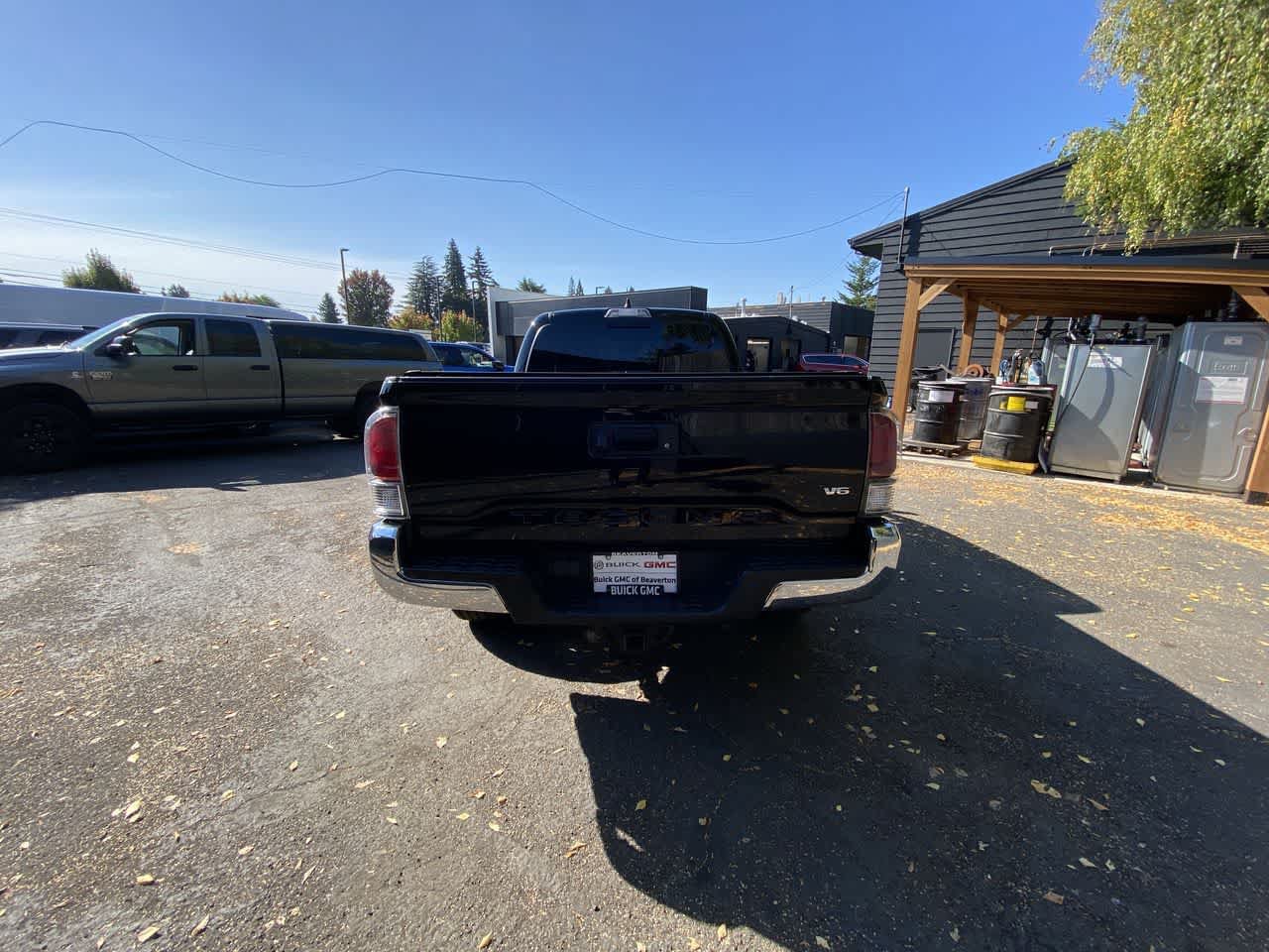 Used 2020 Toyota Tacoma TRD Off-Road AWD/4WD image 5