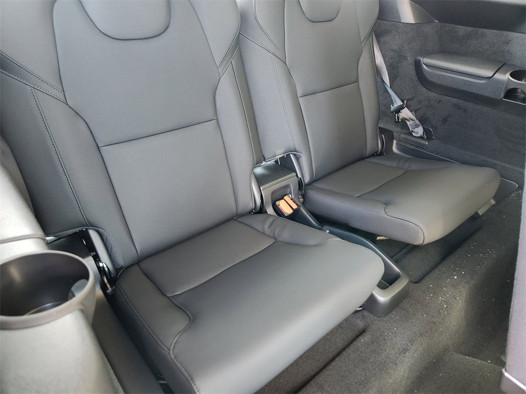 New 2026 Volvo XC90 B5 Core w/ Protection Package image 22