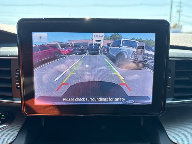 Used 2020 Ford Explorer XLT w/ Equipment Group 202A AWD/4WD image 29