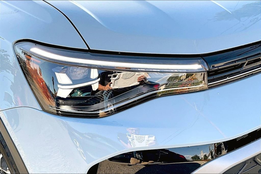 New 2026 Volkswagen Taos SE image 28