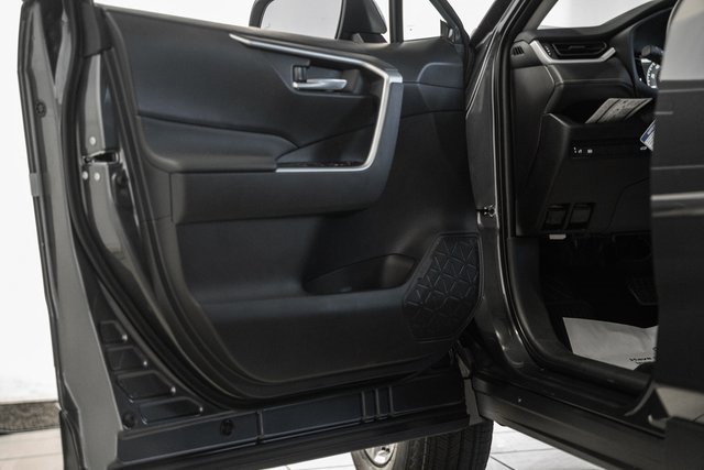 New 2025 Toyota RAV4 XLE image 37