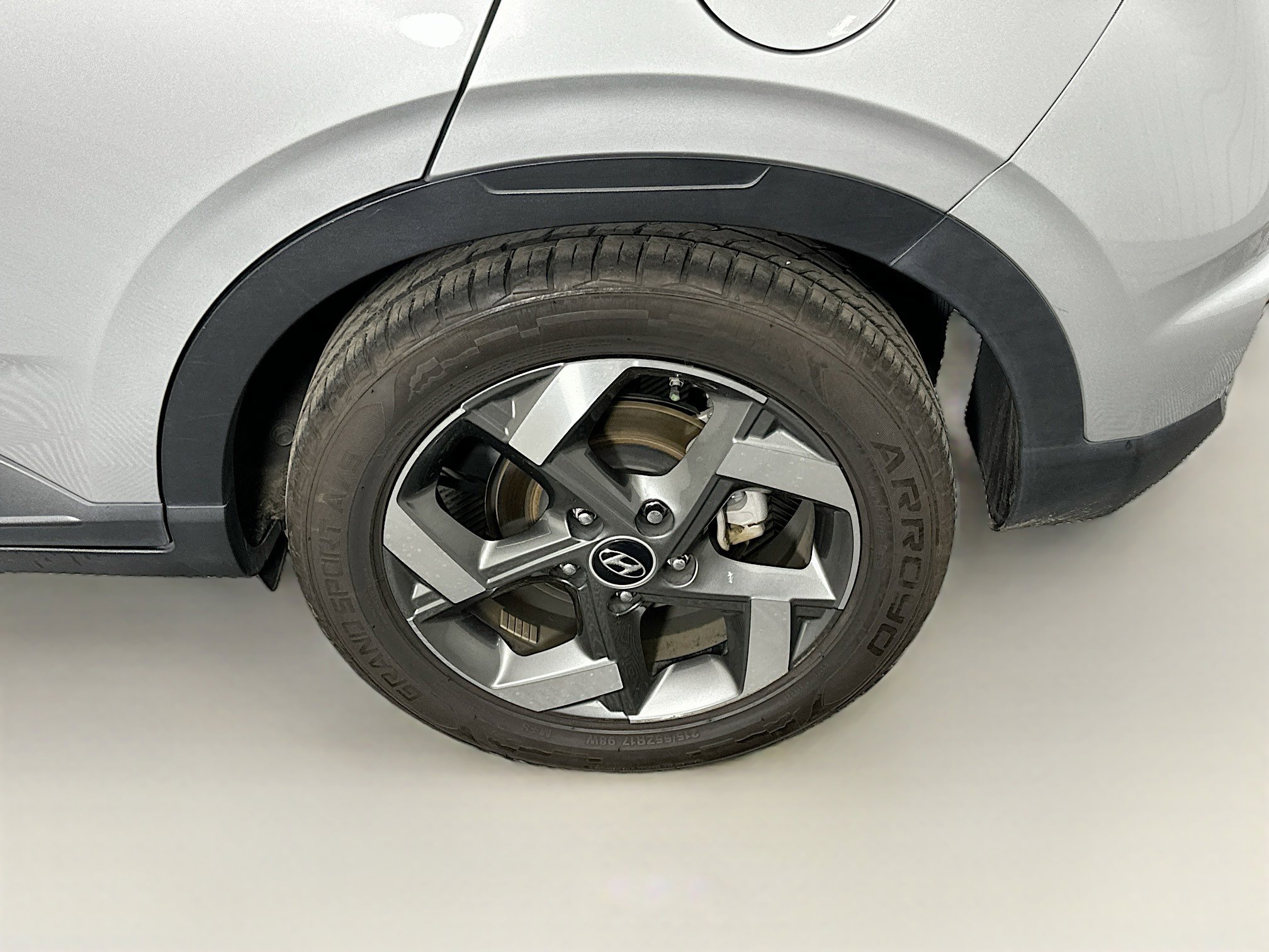 Used 2022 Hyundai Venue SEL FWD image 11