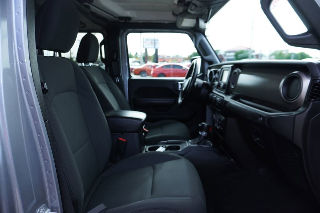 Used 2020 Jeep Gladiator Sport w/ Quick Order Package 24S AWD/4WD image 28