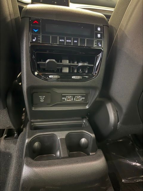 New 2025 Jeep Grand Cherokee L Limited w/ Trailer Tow Package image 18