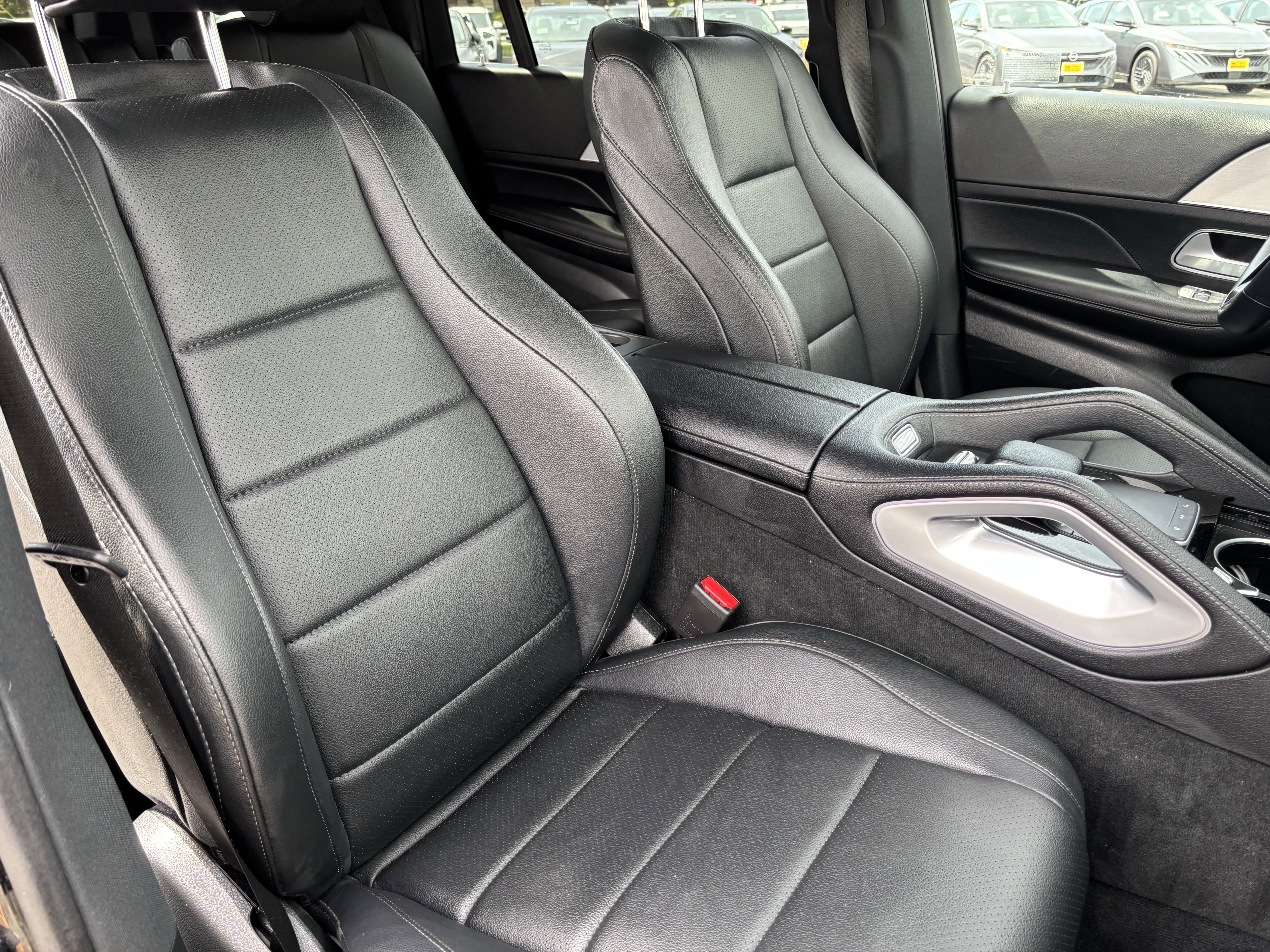 Used 2025 Mercedes-Benz GLS 450 4MATIC image 10
