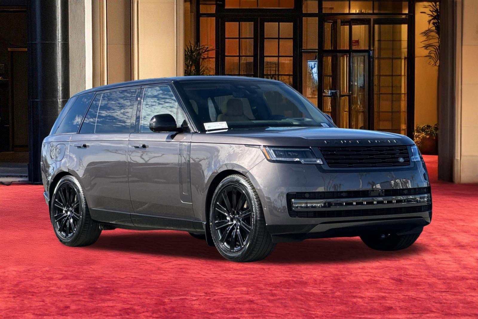 New 2026 Land Rover Range Rover Long Wheelbase SE image 8