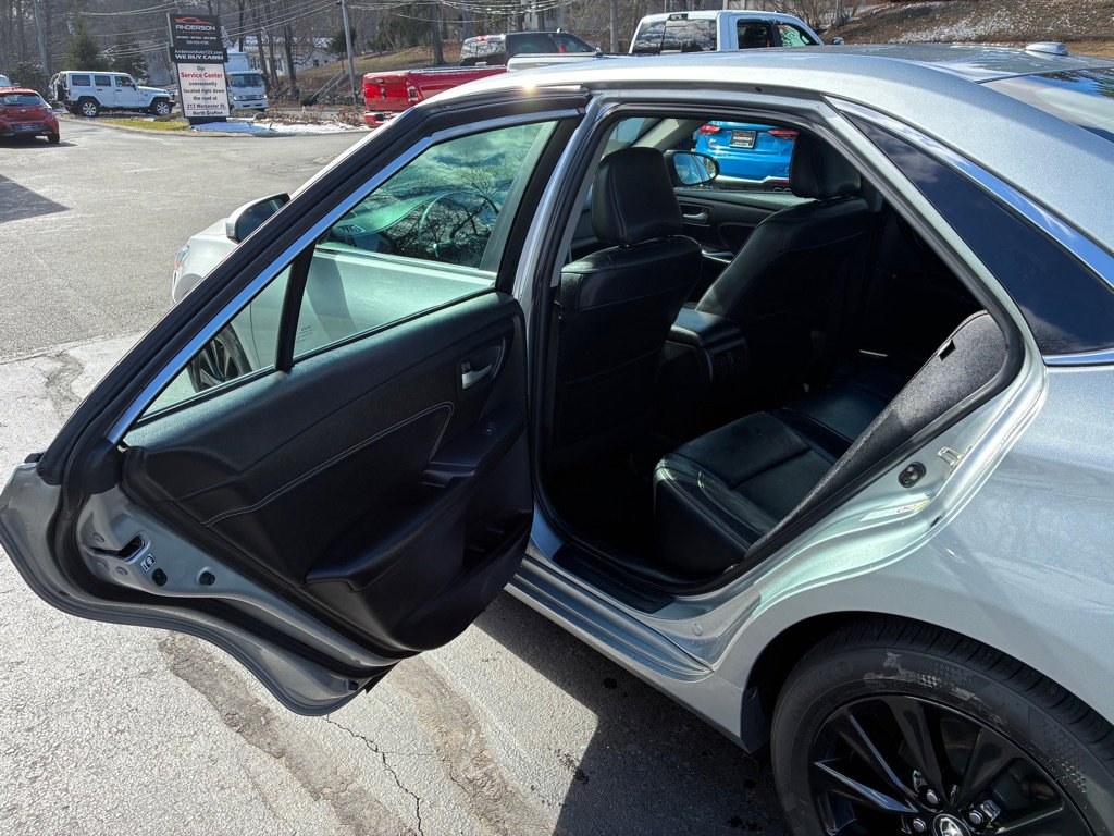 Used 2016 Toyota Camry XLE image 14