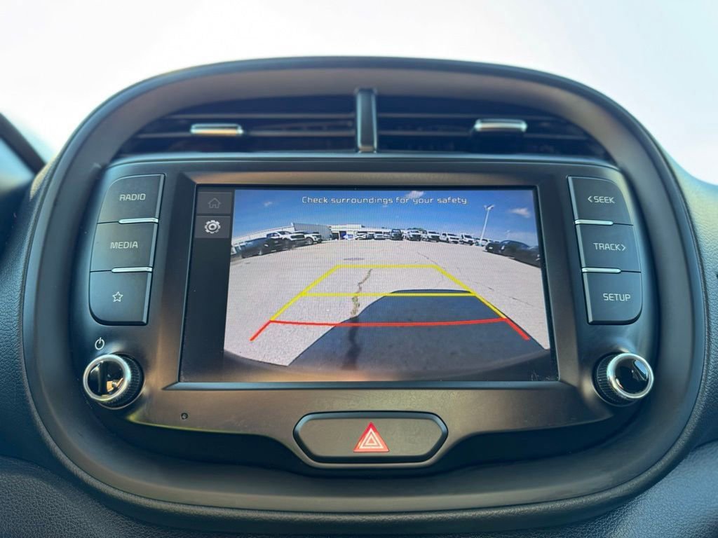 Used 2023 Kia Soul LX w/ LX Technology Package image 18